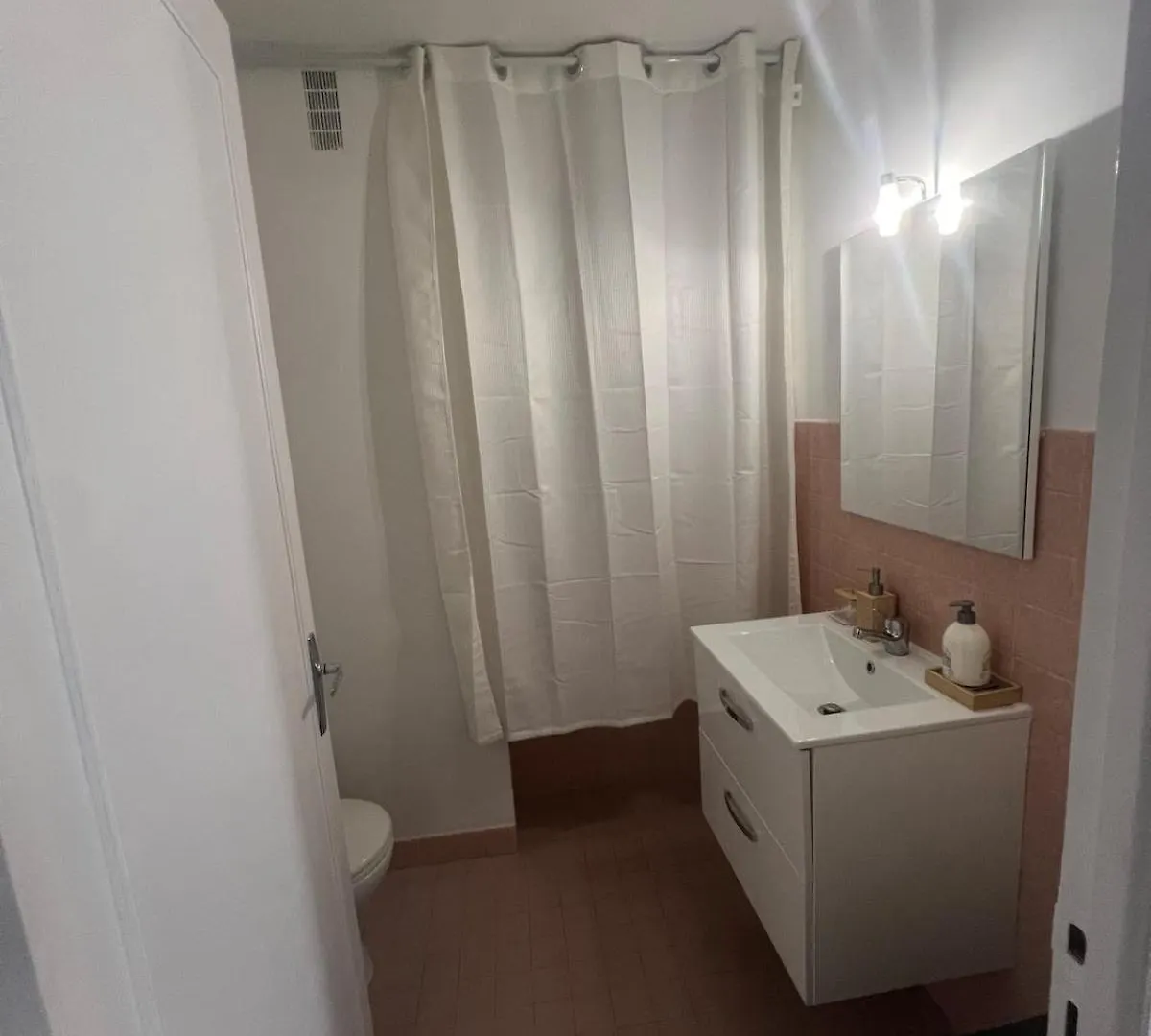Apartament Joli T2 Tres Bien Situe Cagnes-sur-Mer Francja